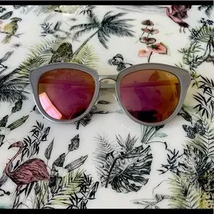 Quay Australia Pink Cat-Eye Sunglasses Quay Australia Steal A Kiss Sunglasses - Go-Optic.com - SOLD OUT main image 4